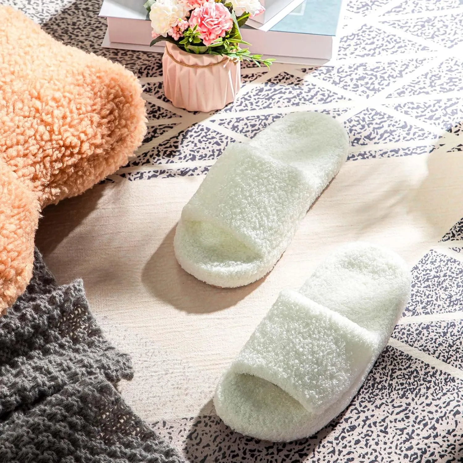 Orthoshoes Womens Memory Foam Slippers Fuzzy Curly Fur Open Toe Slippers Cozy Slides Slippers Comfy Soft Anti-Skid Thick Sole House Shoes Trendy Gift Slippers