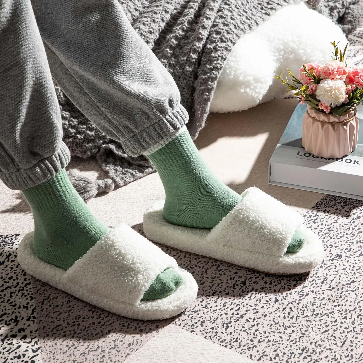 Orthoshoes Womens Memory Foam Slippers Fuzzy Curly Fur Open Toe Slippers Cozy Slides Slippers Comfy Soft Anti-Skid Thick Sole House Shoes Trendy Gift Slippers